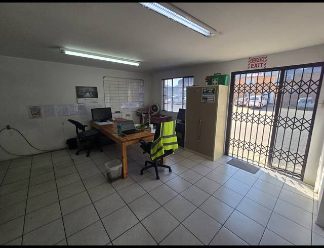 280M² WAREHOUSE FOR SALE IN ANDERBOLT